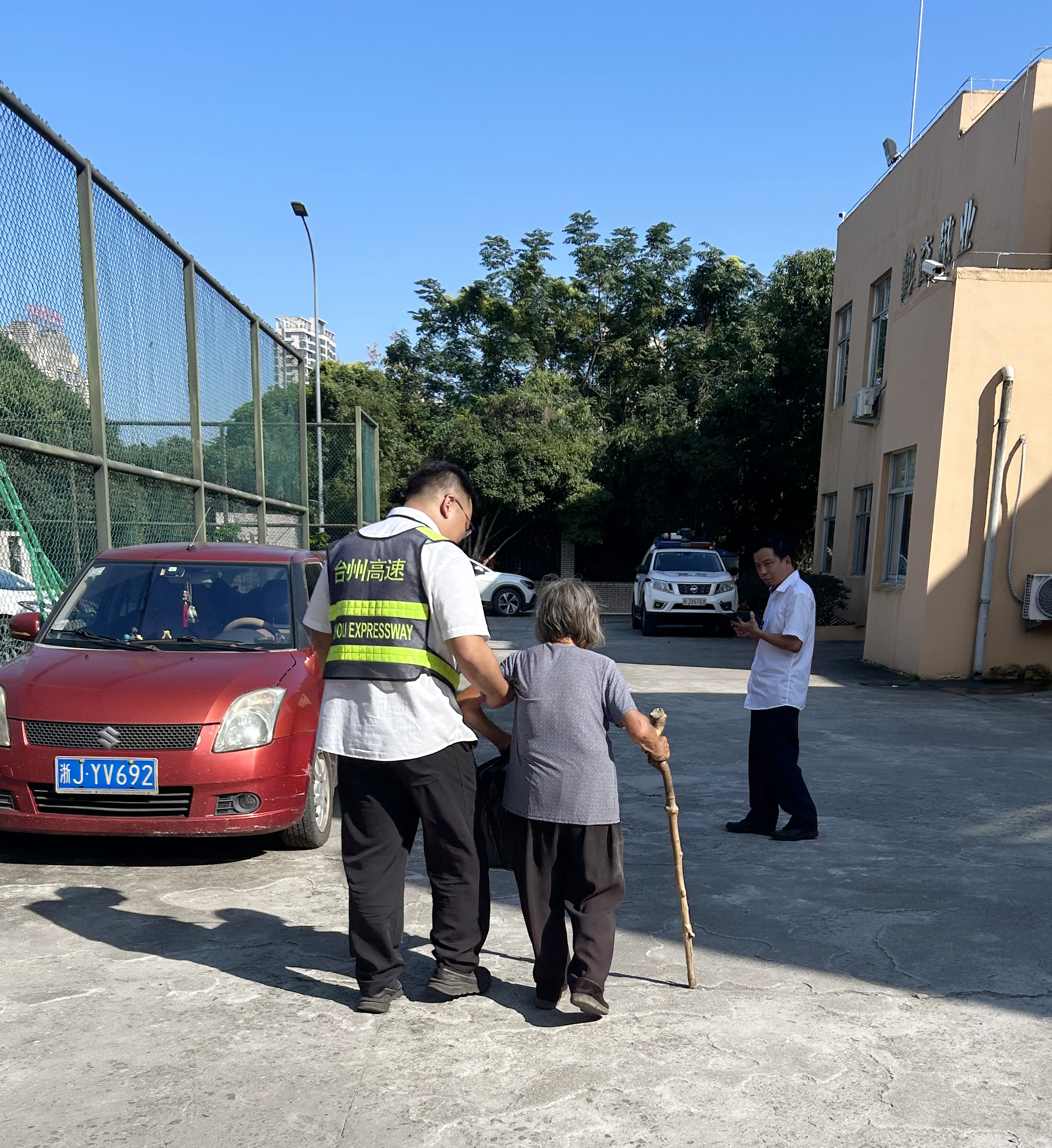 1729650341878551.jpg b07338fa7796c2fad021f9ce547654a.jpg